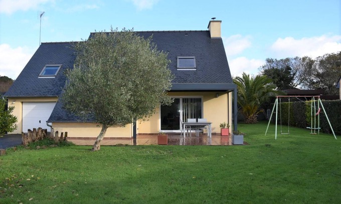 Tregastel Casa | Villa with WIFI, garden, 350m from the sea in TREGASTEL