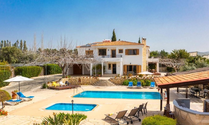 Argaka Villa | Villa Xenios Dias - Cinco Habitaciones Villa, Capacidad 12