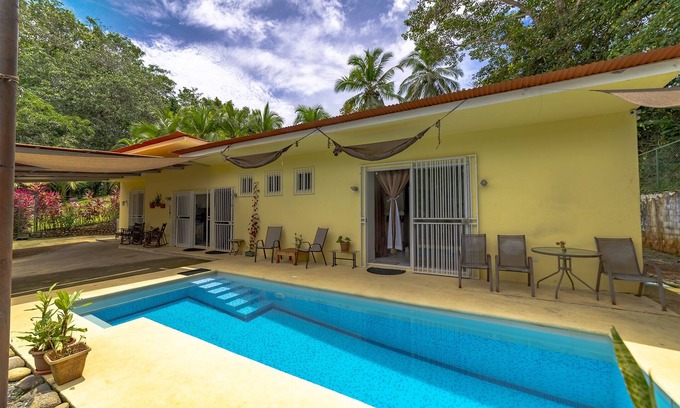 Villas Xihu Casa | Villa Xihu Luna Callada - Dog Friendly!