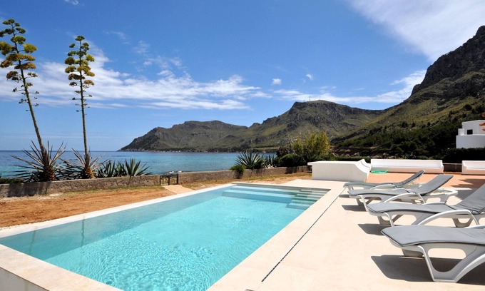 Betlem de Marina Casa | Villa XOROI con Piscina en Betlem (Mallorca) con vistas a la Bahía de Alcudia y acceso directo al mar. - WiFi Gratis