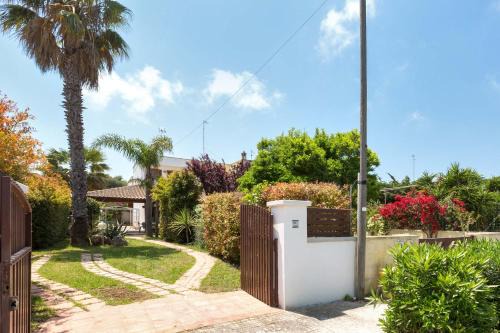 Torre dell'Orso Casa | Villa Zen Garden by BarbarHouse
