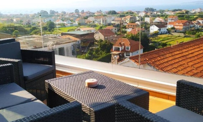 O Grove Condominio | Village and beach