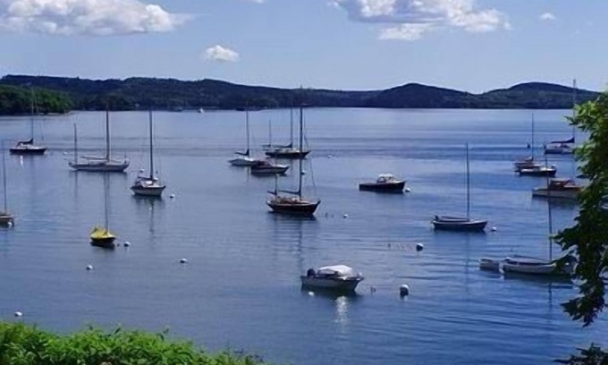 Castine Cabaña | Casa de pueblo con una increíble vista al agua