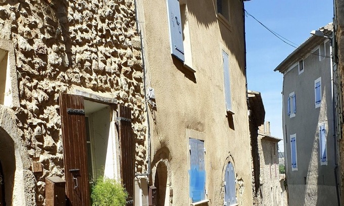 Mirabel-aux-Baronnies Casa | Village house with roof terrace
