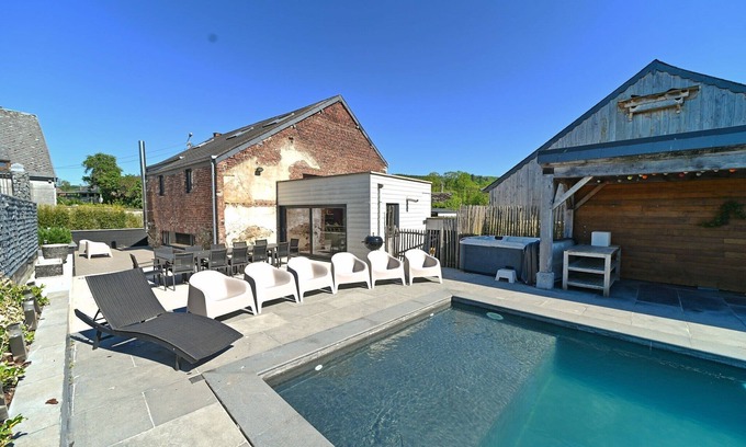 Nassogne Casa | Casa en Ambly con piscina exterior