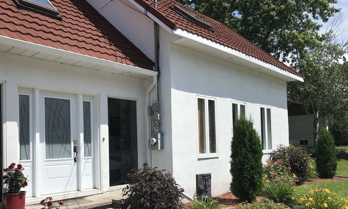 Mauricie Casa | Village house, spa and heated swimming pool