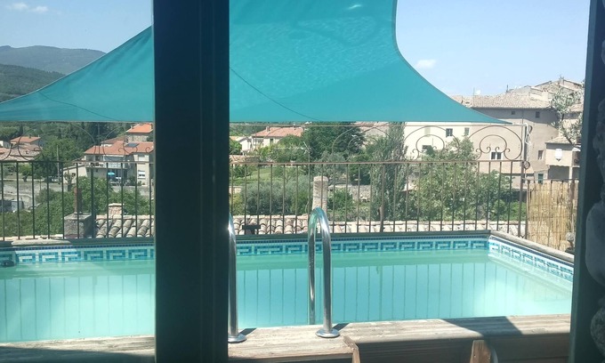 Volonne Casa | Village house with swimming pool and very large terrace, 10 mn south of Sisteron...