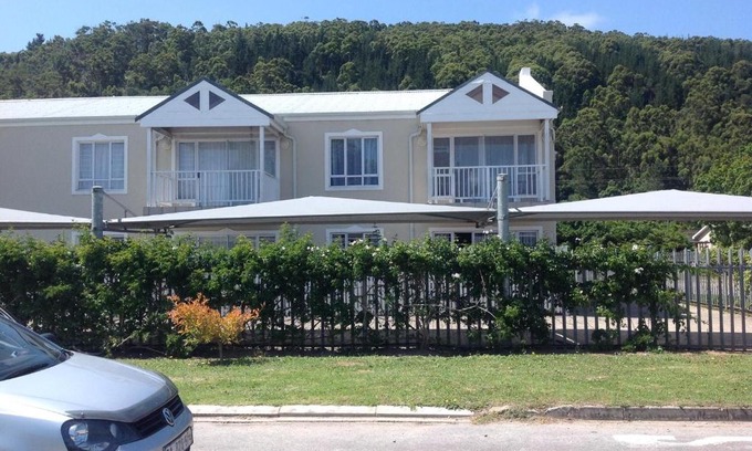 Sedgefield Casa | Village Mews 8