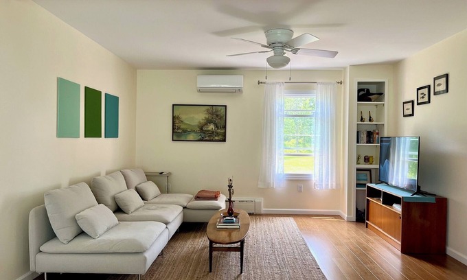 Catskill Casa | Village of Catskill Home