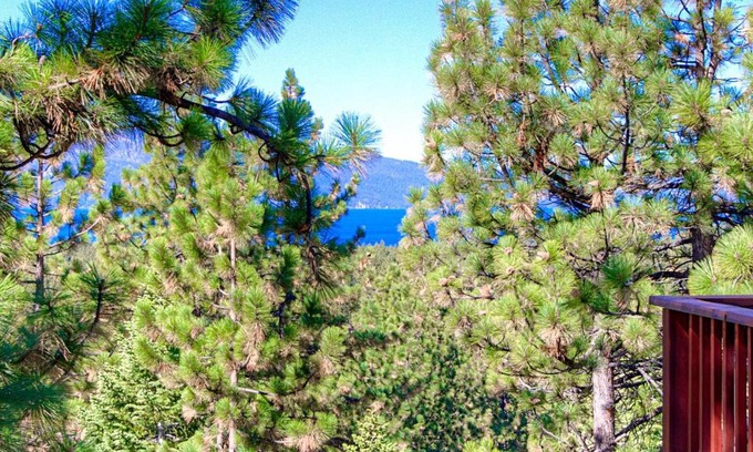 Zephyr Cove Apartamento | Village Pleasure condo