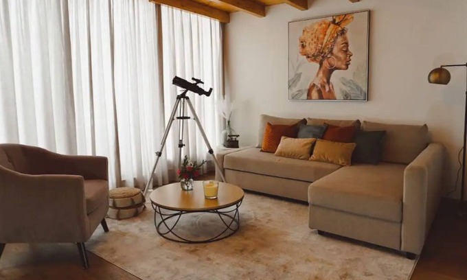 Santa Maria Casa | Village Refuge