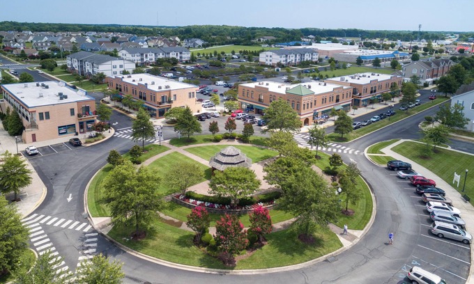 Villages of Five Points Condominio | Villages of Five Points 2nd floor condo - great location & amenities!