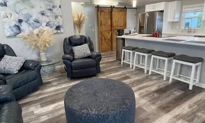 Silver Lake Casa | Villages Retreat Includes Golf Cart with 2 Owner LifestyleIDs and 2 Guest Passes