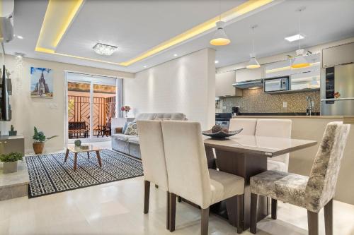Centro Apartamento | Villagio Del Venetto com ampla varanda by Achei