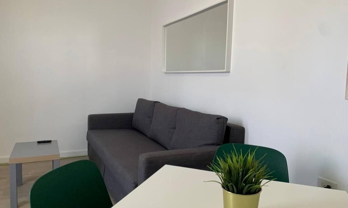 Universidad Apartamento | Villas at Auxilio Mutuo 102