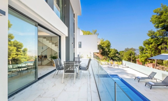 Pinares de San Anton Villa | Villas Pinares de San Anton - Sea City and Mountain Views. Salt Pool, 2km beach