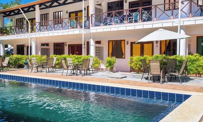 El Cerro Villa | Villas Spring #6 w/Pool Close to Everything in Manuel Antonio