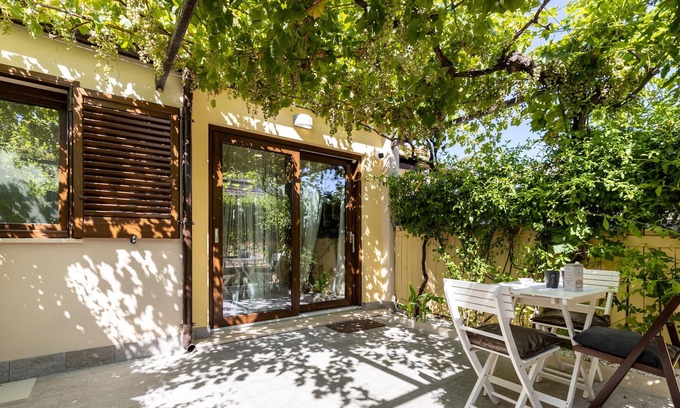 Capitana Cabaña | Villetta a Schiera Bilivelli con Giardino Privato a 10 Minuti da Mari Pintau