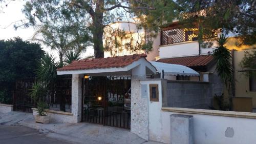 Sant'Isidoro Casa | Villetta Il Pino