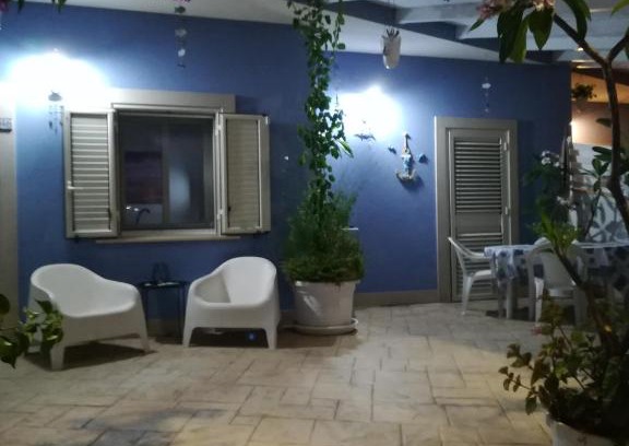 Casuzze Casa | "Villetta tra Mare e Barocco"