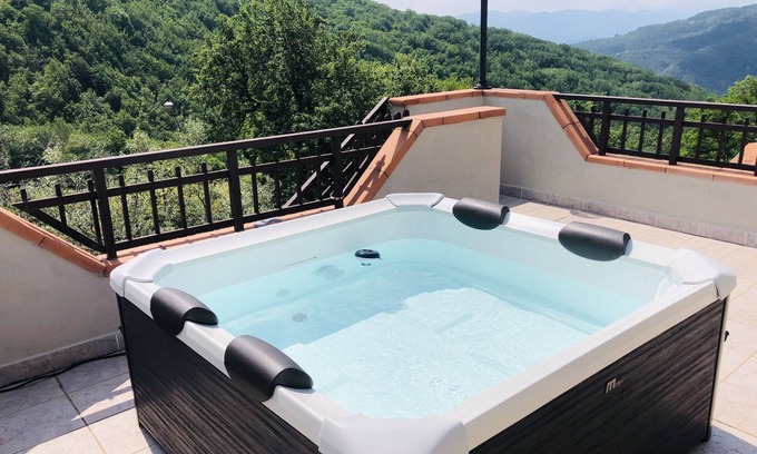 Fivizzano Casa | VilllaVerdeSpicciano whit mini pool