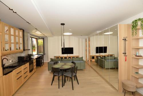 Uzupis Apartamento | Vilnius Old Town