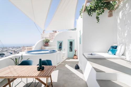 Emporio Casa | Vima Santorini, Traditional Luxury