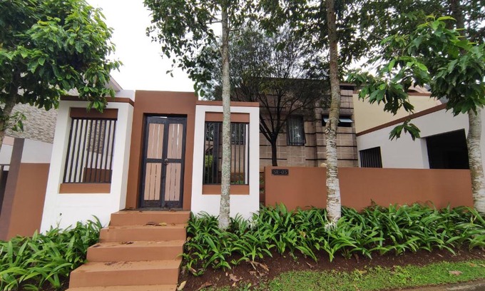 Ciawi Complejo | Vimala Hills Villa Semeru Elok 03