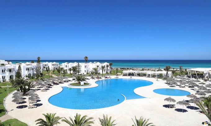 Aghir Hotel | Vincci Helios Beach