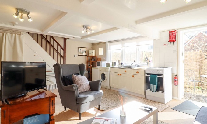 Halstead Cabaña | VINE COTTAGE, with a garden in Castle Hedingham