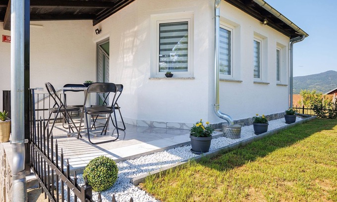 Crnomelj Apartamento | Vineyard cottage Izvir Lahinje