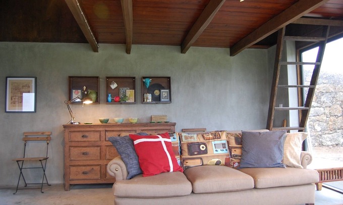 Mosteiro Cabaña | Vineyard Country House / 30 km Porto / ubicado en una granja de Vinho Verde