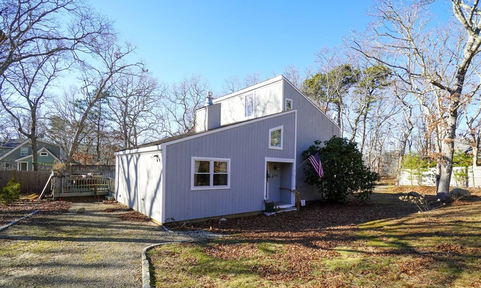 Tisbury Casa | Vineyard family fun!
