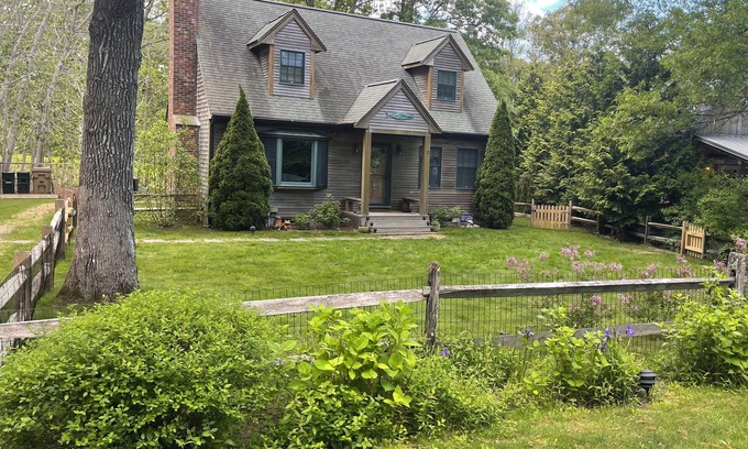 Vineyard Haven Casa | Vineyard Haven, Close to town and Lake Tashmoo