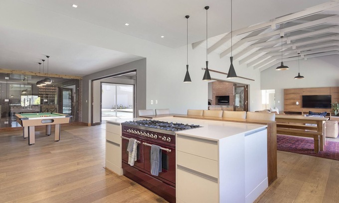 Helderberg Rural Casa | Vineyard Manor @ 13 Vines