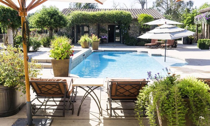 Morgan Hill Apartamento | Vineyard suite located in the orchard with private entrance