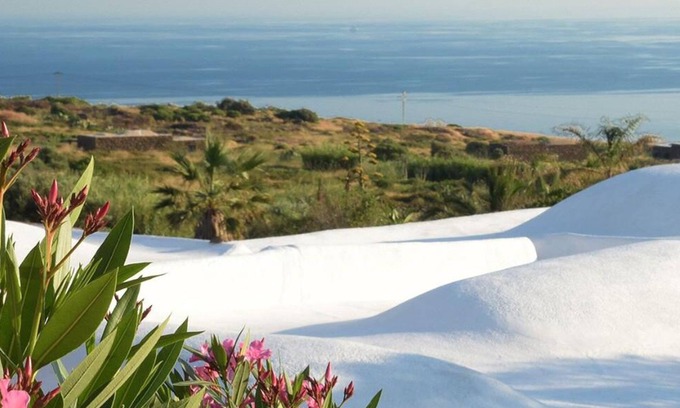 Pantelleria Casa | [Vineyard View + Garden + Barbecue] "Big Mill Dammuso"