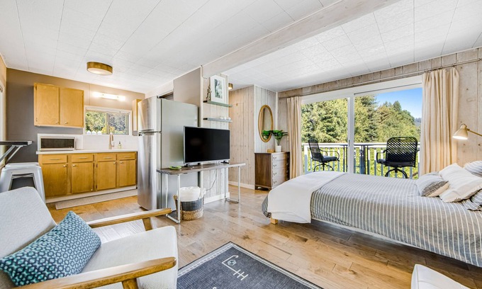 Guerneville Cabaña | ¡NUEVO LISTADO! Vista al viñedo estudio cabaña por río, cerca de la ciudad y la cata de vinos