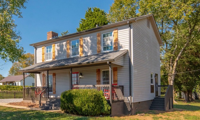 Statesville Casa | "Vineyard Villa" - Incredible Location & Amenities, Spiderman Themed Kids Room