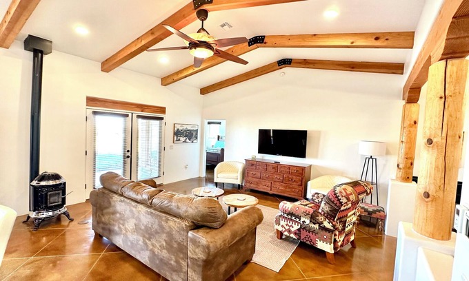 Elgin Casa | Vino y Vacas - Cozy Home in the Heart of Wine Tasting