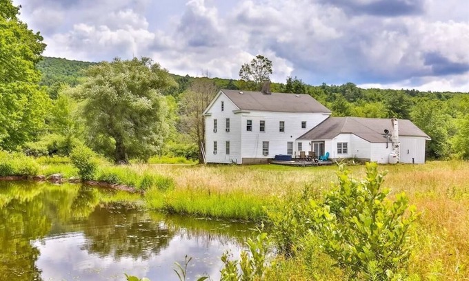 Windham Otro | Vintage Charm Farmhouse Retreat