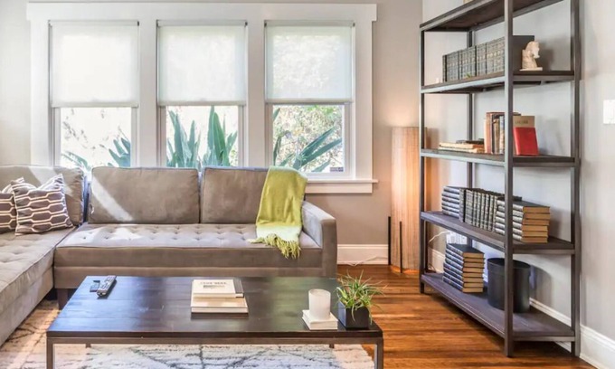 Mid-Wilshire Casa | Vintage Craftsman House with Pool!