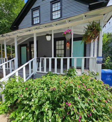Cabbagetown Apartamento | Vintage Eastside Beltline Trail Apartment by Krog St Market with Free Parking