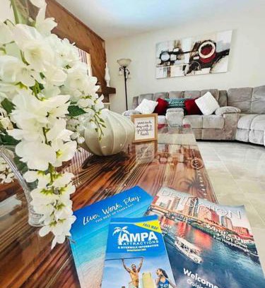 Tampa Casa | Vintage Family Scape + heated pool&discount