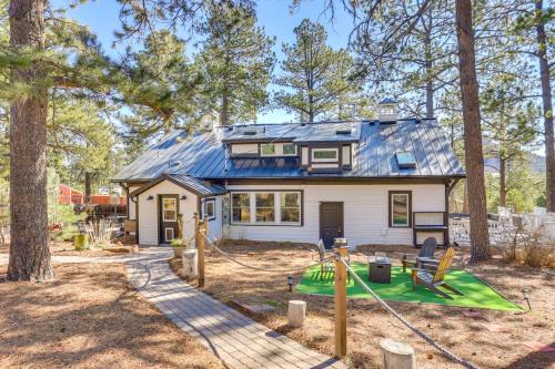 Larkspur Casa | Vintage Farmhouse with Hot Tub in Larkspur