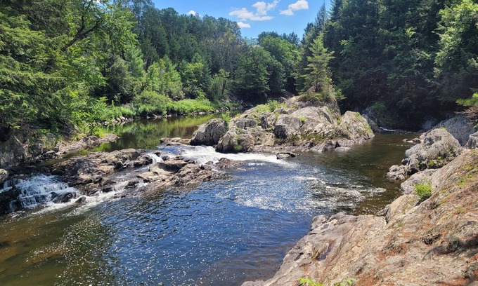 Jay Casa | Vintage Farmhouse with Private Hot Tub/Seasonal Pool, Patio, & High-Speed WiFi