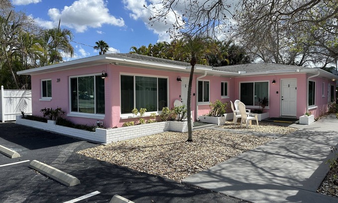 Indian Rocks Beach Villa | Vintage Florida Beach Cottage