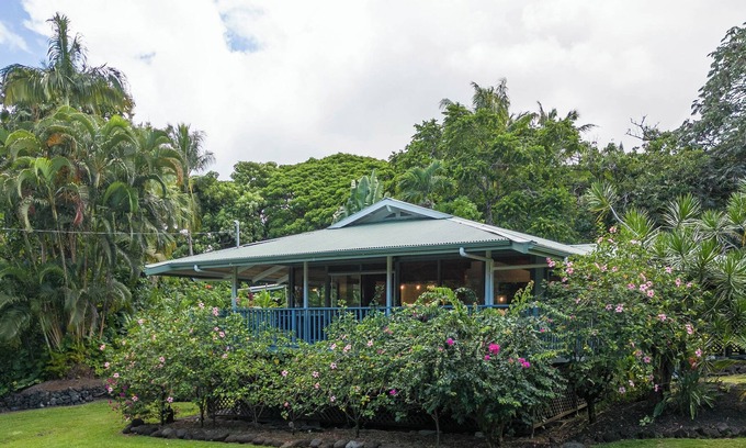Kehena Casa | Vintage Hawaii Home 1 Minute Walk To Kehena Beach