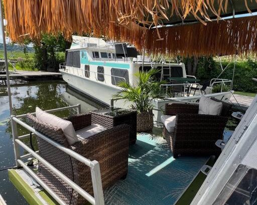 Sabula Alquiler De Eote | Vintage Minnow for 2 Houseboat