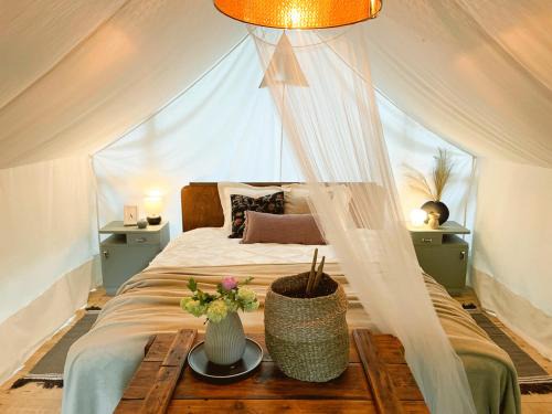 Metlika Otro | Vintage tent at the Lovsin Estate